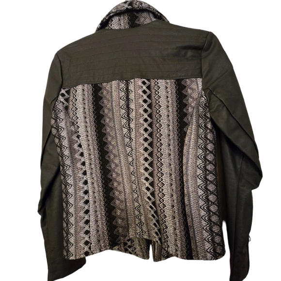 Kate and Mallory Boho Aztec Moto Asymmetrical front zip jacket - Picture 9 of 9